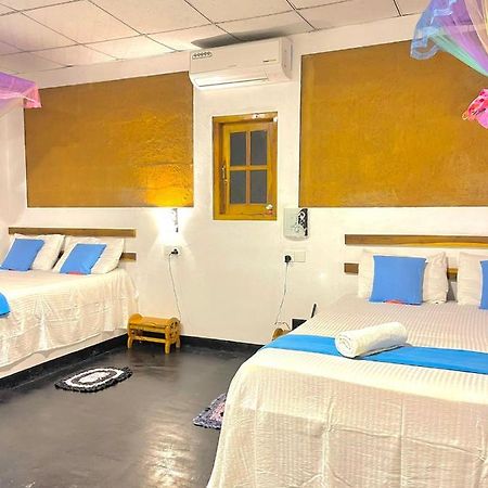 Tusker'S Paradise Safari Villa 达瓦拉维 外观 照片