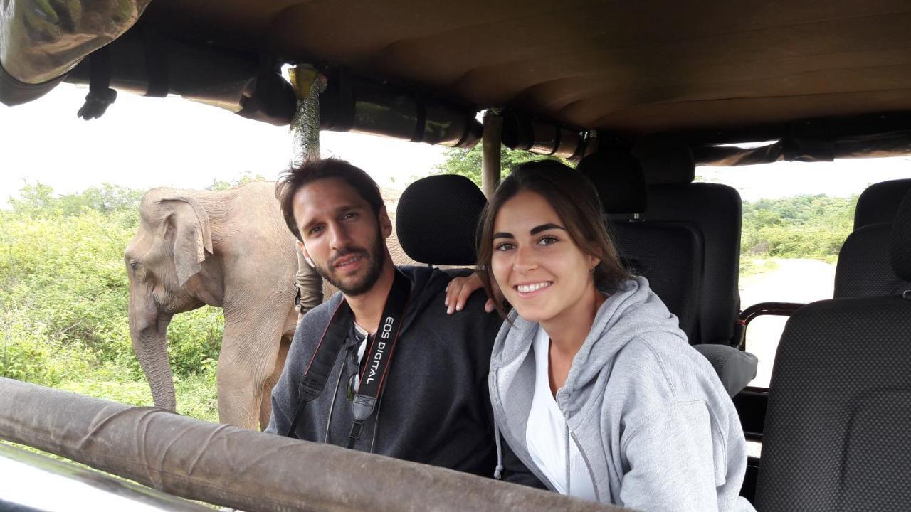 Tusker'S Paradise Safari Villa 达瓦拉维 外观 照片